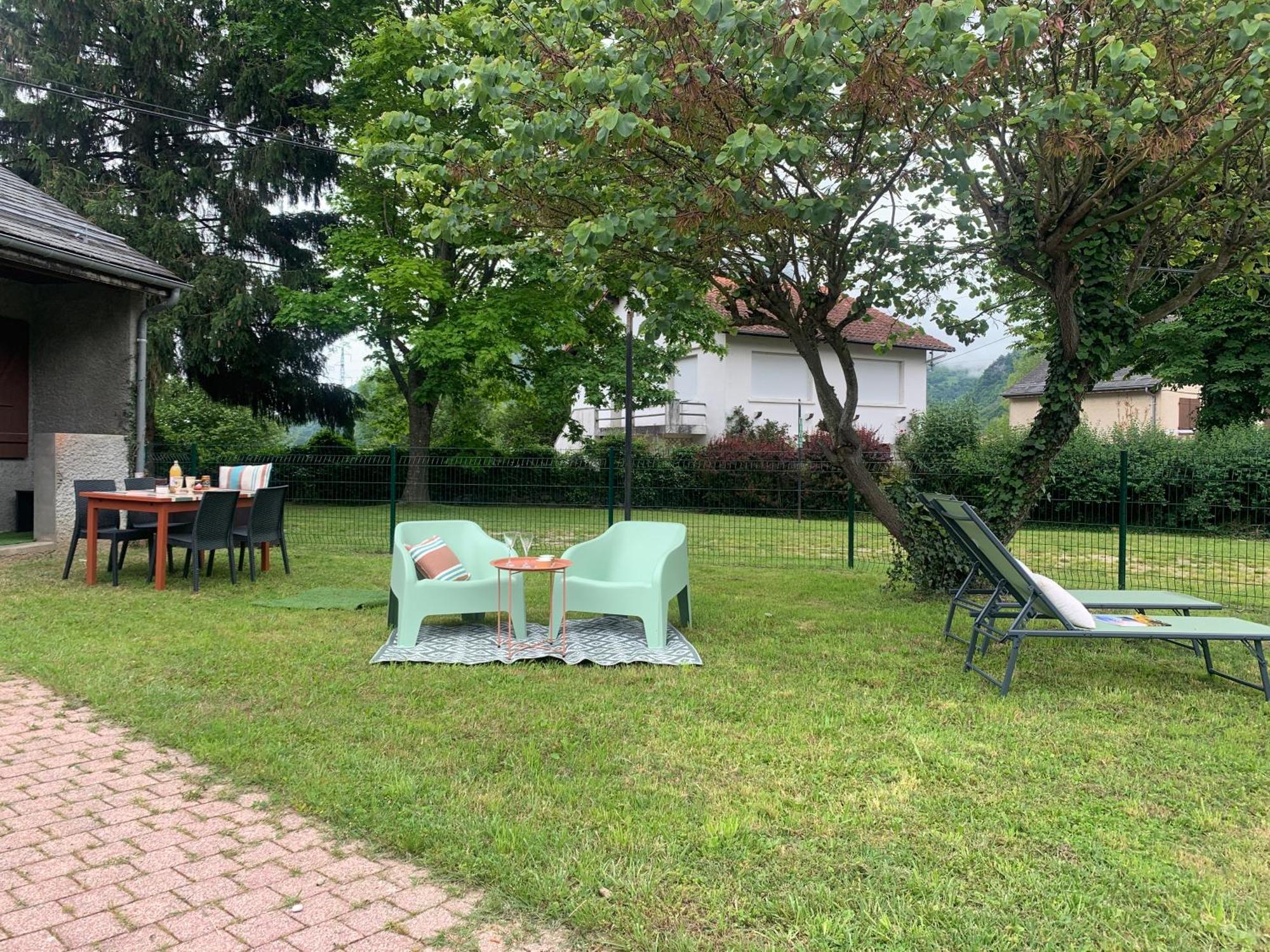 La Suite Unique - Le Jardin Sur Les Pyrenees- Vue Panoramique Montagne -Jardin Cloture Prive De 100M2-Parking-Linge De Lit Et Serviettes Compris- Bielle Exterior photo